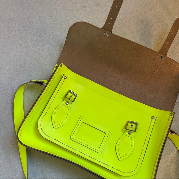 The Cambridge Satchel Company Women’s Leather Crossbody Bag Neon Yellow - Picture 4 of 9
